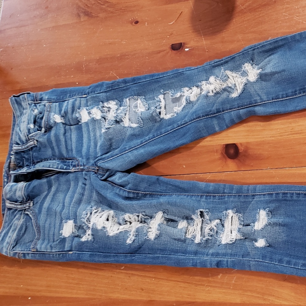 super stretch ripped jeans
